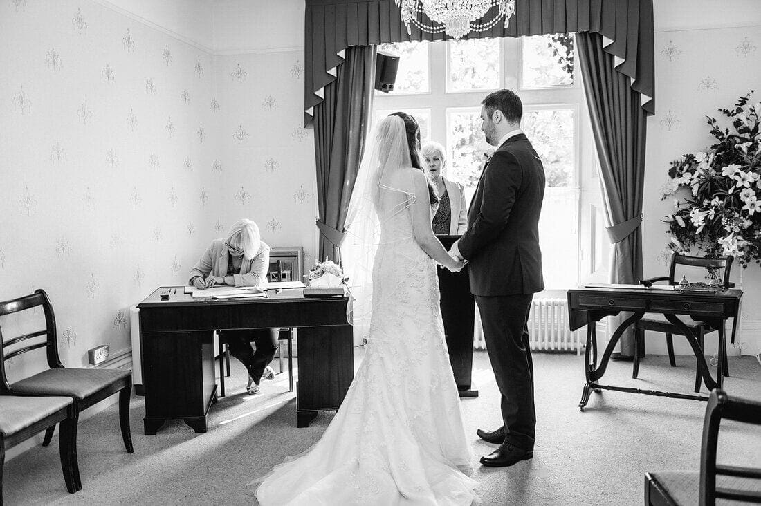 guildford registry office