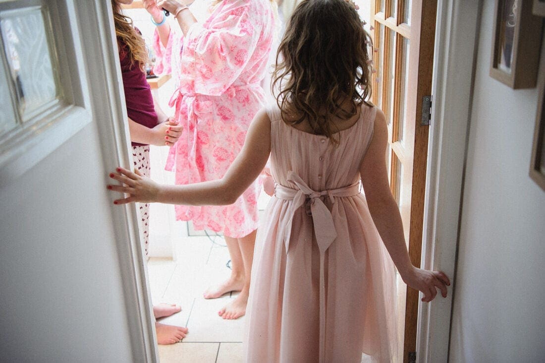 flower girl's dress detail