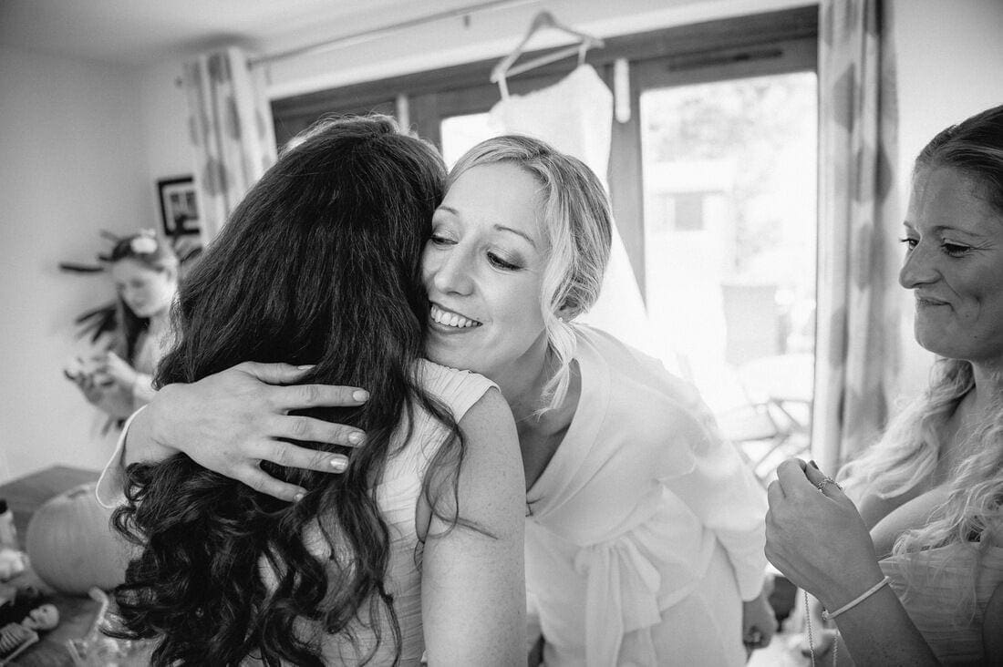 exchanging wedding gifts