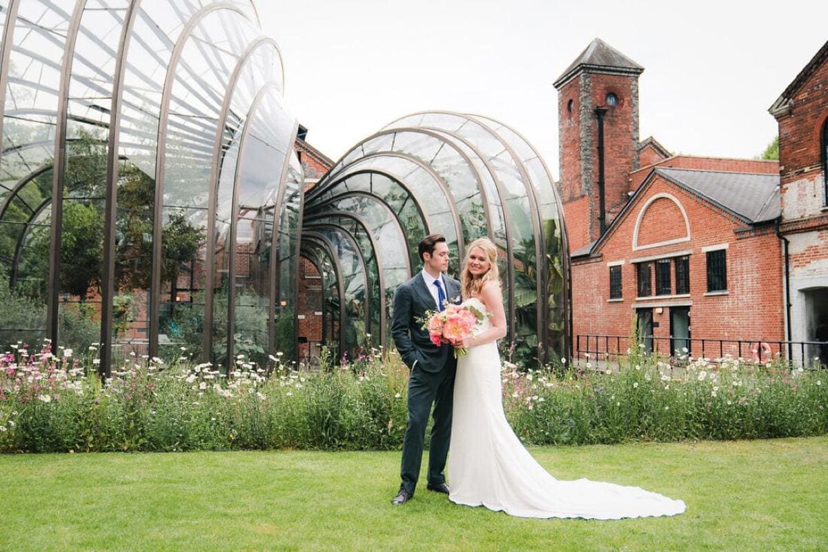 bombay-sapphire-wedding-photogrpher