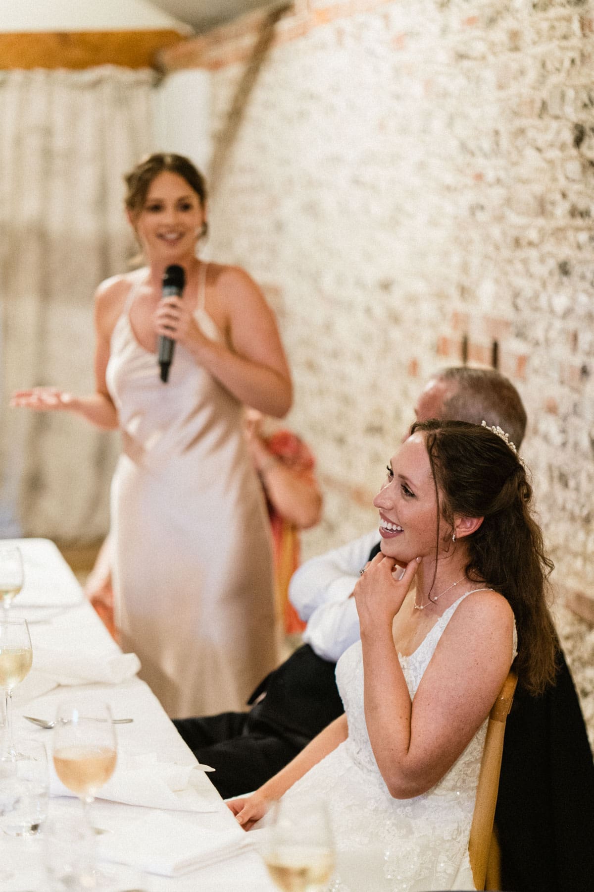 sister of the bride giving her wedding speech